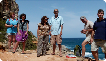 Alguns dels participants de l'ISPH a l'entrada de Cova des Moro. ICP