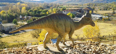 Reconstrucció d'Arenysaurus al poble d'Areny de Noguera, a Osca (Diego Castanera)